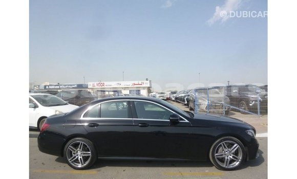 Buy Import Mercedes-Benz 190 Black Car in Import - Dubai in A'ana Buy Import Mercedes-Benz 190 Black Car in Import - Dubai in A'ana