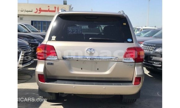 Acheter Import Voiture Toyota Land Cruiser Autre à Import - Dubai, A'ana Acheter Import Voiture Toyota Land Cruiser Autre à Import - Dubai, A'ana