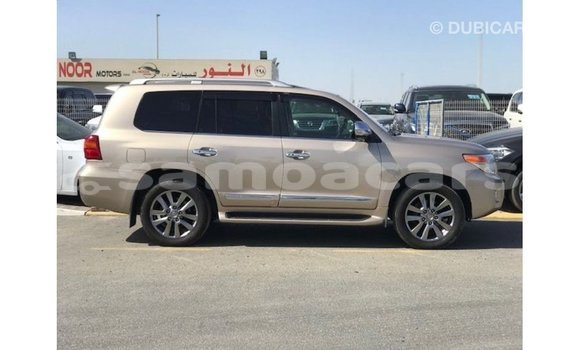 Acheter Import Voiture Toyota Land Cruiser Autre à Import - Dubai, A'ana Acheter Import Voiture Toyota Land Cruiser Autre à Import - Dubai, A'ana