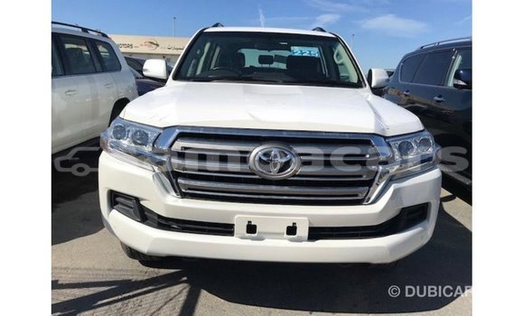 Buy Import Toyota Land Cruiser White Car in Import - Dubai in A'ana Buy Import Toyota Land Cruiser White Car in Import - Dubai in A'ana