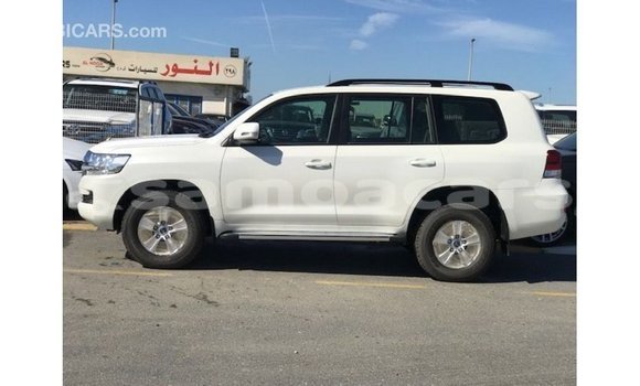 Buy Import Toyota Land Cruiser White Car in Import - Dubai in A'ana Buy Import Toyota Land Cruiser White Car in Import - Dubai in A'ana