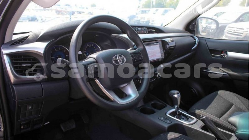 Big with watermark toyota hilux a ana import dubai 3880