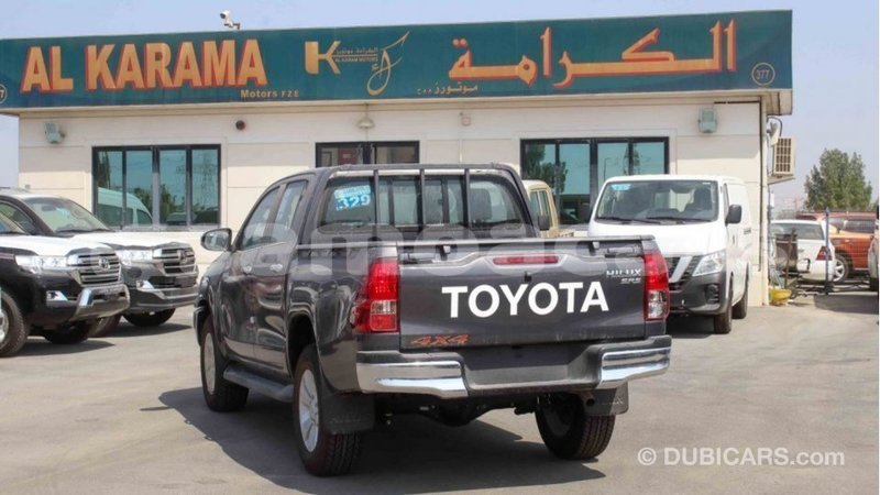 Big with watermark toyota hilux a ana import dubai 3880