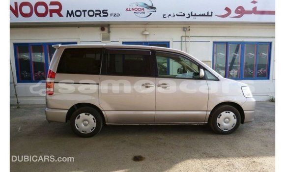 Buy Import Toyota Voxy Other Car in Import - Dubai in A'ana Buy Import Toyota Voxy Other Car in Import - Dubai in A'ana
