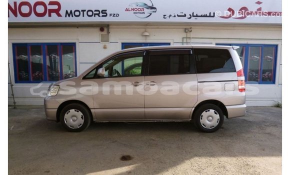 Buy Import Toyota Voxy Other Car in Import - Dubai in A'ana Buy Import Toyota Voxy Other Car in Import - Dubai in A'ana