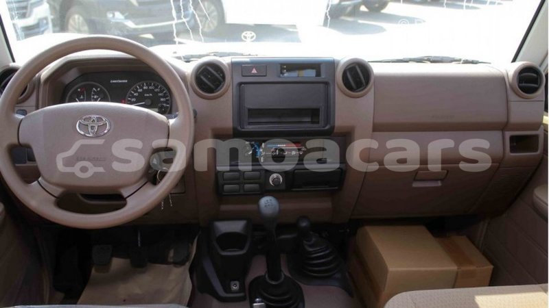 Big with watermark toyota land cruiser a ana import dubai 3886