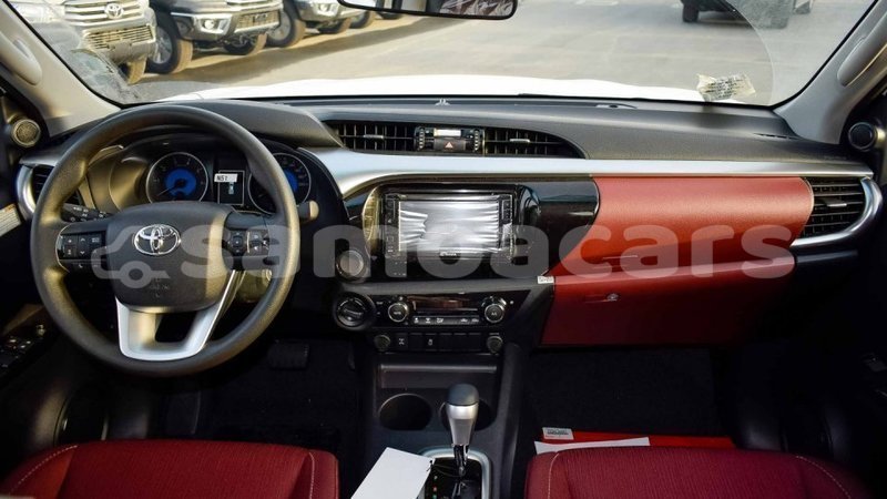 Big with watermark toyota hilux a ana import dubai 3890