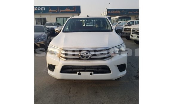 Acheter Import Voiture Toyota Hilux Blanc à Import - Dubai, A'ana Acheter Import Voiture Toyota Hilux Blanc à Import - Dubai, A'ana