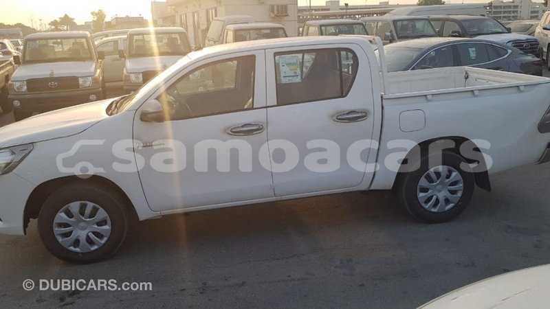 Big with watermark toyota hilux a ana import dubai 3893