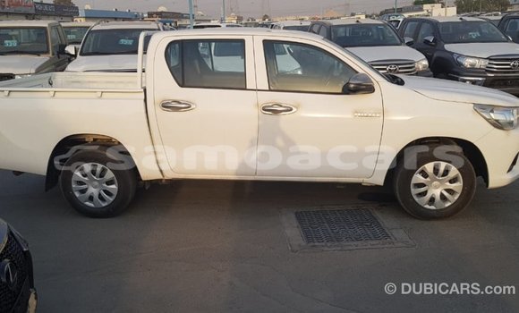 Acheter Import Voiture Toyota Hilux Blanc à Import - Dubai, A'ana Acheter Import Voiture Toyota Hilux Blanc à Import - Dubai, A'ana