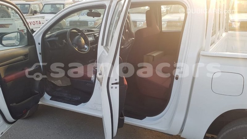 Big with watermark toyota hilux a ana import dubai 3893