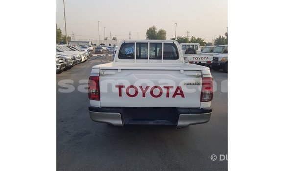 Acheter Import Voiture Toyota Hilux Blanc à Import - Dubai, A'ana Acheter Import Voiture Toyota Hilux Blanc à Import - Dubai, A'ana