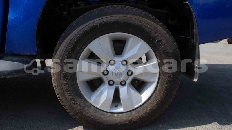 Big with watermark toyota hilux a ana import dubai 3894