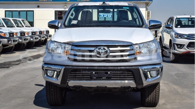 Big with watermark toyota hilux a ana import dubai 3896