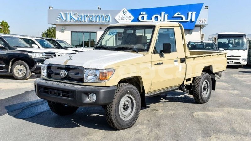 Big with watermark toyota land cruiser a ana import dubai 3898
