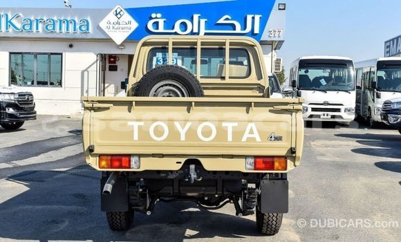 Acheter Import Voiture Toyota Land Cruiser Beige à Import - Dubai, A'ana Acheter Import Voiture Toyota Land Cruiser Beige à Import - Dubai, A'ana