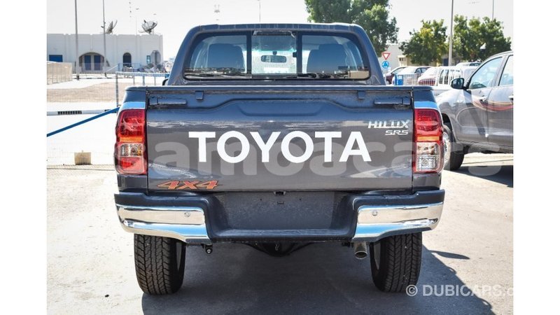 Big with watermark toyota hilux a ana import dubai 3899