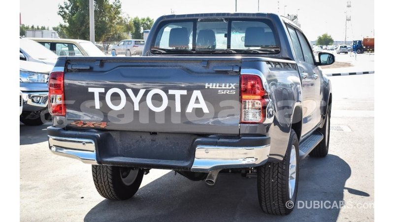 Big with watermark toyota hilux a ana import dubai 3899