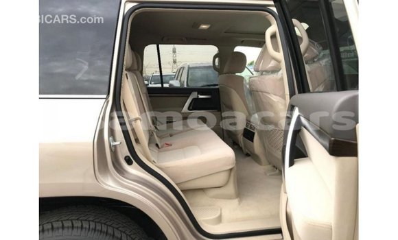 Buy Import Toyota Land Cruiser Other Car in Import - Dubai in A'ana Buy Import Toyota Land Cruiser Other Car in Import - Dubai in A'ana