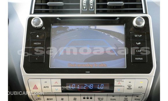Acheter Import Voiture Toyota Prado Blanc à Import - Dubai, A'ana Acheter Import Voiture Toyota Prado Blanc à Import - Dubai, A'ana