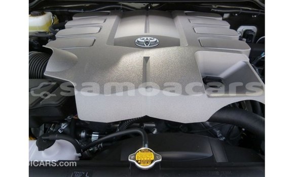 Buy Import Toyota Land Cruiser White Car in Import - Dubai in A'ana Buy Import Toyota Land Cruiser White Car in Import - Dubai in A'ana