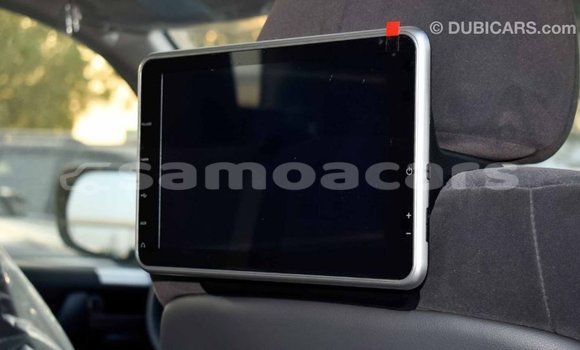 Acheter Import Voiture Toyota Land Cruiser Blanc à Import - Dubai, A'ana Acheter Import Voiture Toyota Land Cruiser Blanc à Import - Dubai, A'ana