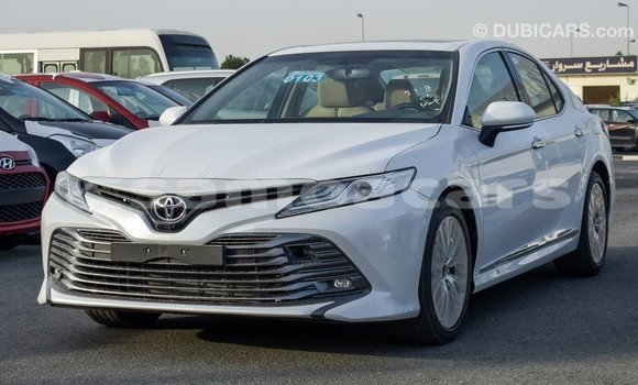 Buy Import Toyota Camry White Car in Import - Dubai in A'ana Buy Import Toyota Camry White Car in Import - Dubai in A'ana