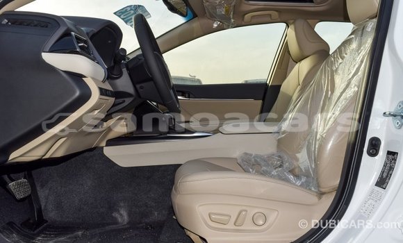 Buy Import Toyota Camry White Car in Import - Dubai in A'ana Buy Import Toyota Camry White Car in Import - Dubai in A'ana