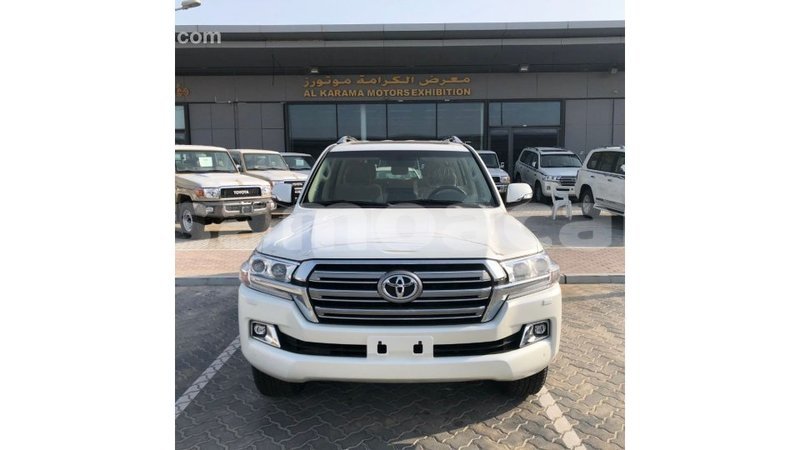 Big with watermark toyota land cruiser a ana import dubai 3940