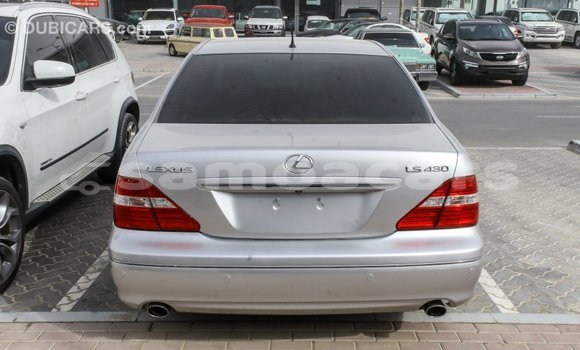 Acheter Import Voiture Lexus LS Autre à Import - Dubai, A'ana Acheter Import Voiture Lexus LS Autre à Import - Dubai, A'ana