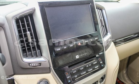 Acheter Import Voiture Toyota Land Cruiser Noir à Import - Dubai, A'ana Acheter Import Voiture Toyota Land Cruiser Noir à Import - Dubai, A'ana