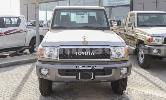 Acheter Import Voiture Toyota Land Cruiser Beige à Import - Dubai, A'ana Acheter Import Voiture Toyota Land Cruiser Beige à Import - Dubai, A'ana