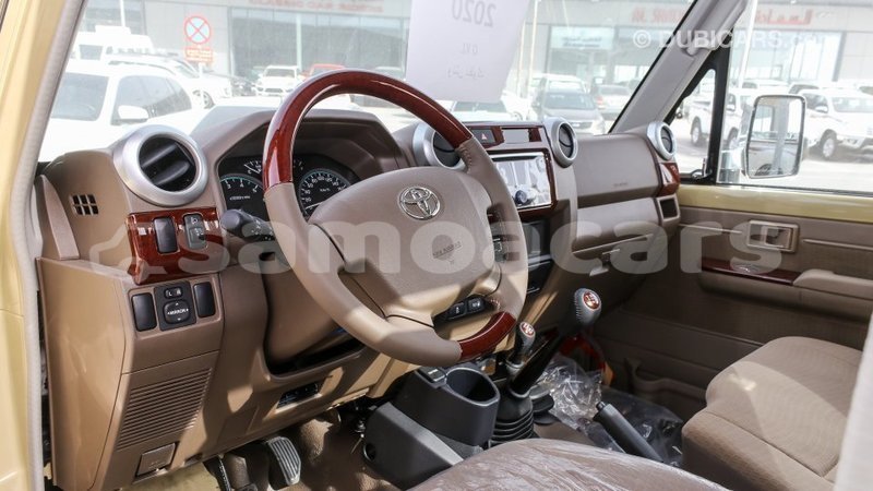 Big with watermark toyota land cruiser a ana import dubai 3954