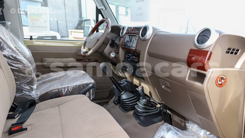 Big with watermark toyota land cruiser a ana import dubai 3954