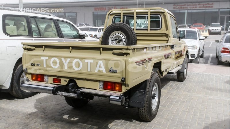 Big with watermark toyota land cruiser a ana import dubai 3955