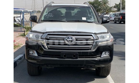 Acheter Import Voiture Toyota Land Cruiser Noir à Import - Dubai, A'ana Acheter Import Voiture Toyota Land Cruiser Noir à Import - Dubai, A'ana