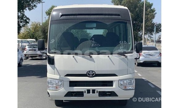 Acheter Import Voiture Toyota Coaster Blanc à Import - Dubai, A'ana Acheter Import Voiture Toyota Coaster Blanc à Import - Dubai, A'ana