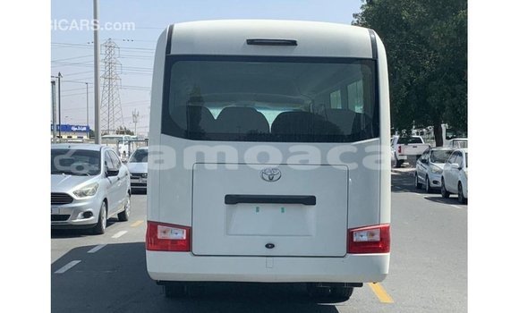 Acheter Import Voiture Toyota Coaster Blanc à Import - Dubai, A'ana Acheter Import Voiture Toyota Coaster Blanc à Import - Dubai, A'ana