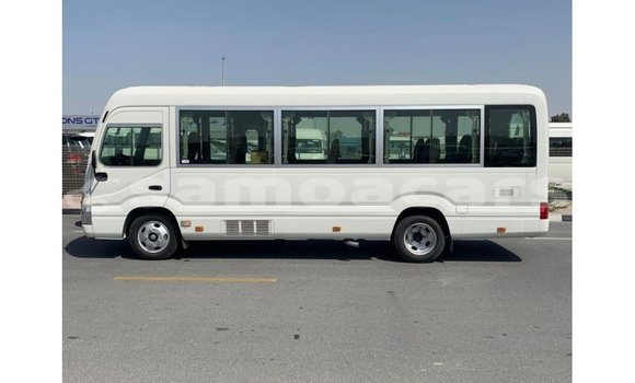 Acheter Import Voiture Toyota Coaster Blanc à Import - Dubai, A'ana Acheter Import Voiture Toyota Coaster Blanc à Import - Dubai, A'ana