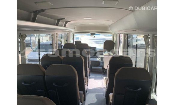 Acheter Import Voiture Toyota Coaster Blanc à Import - Dubai, A'ana Acheter Import Voiture Toyota Coaster Blanc à Import - Dubai, A'ana