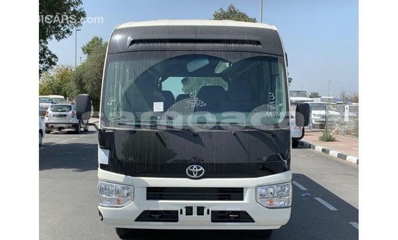 Acheter Import Voiture Toyota Coaster Blanc à Import - Dubai, A'ana Acheter Import Voiture Toyota Coaster Blanc à Import - Dubai, A'ana