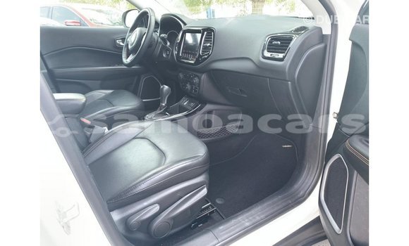 Acheter Import Voiture Jeep Compass Blanc à Import - Dubai, A'ana Acheter Import Voiture Jeep Compass Blanc à Import - Dubai, A'ana