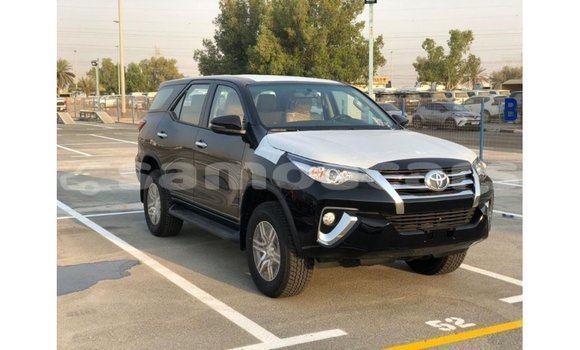 Acheter Import Voiture Toyota Fortuner Noir à Import - Dubai, A'ana Acheter Import Voiture Toyota Fortuner Noir à Import - Dubai, A'ana