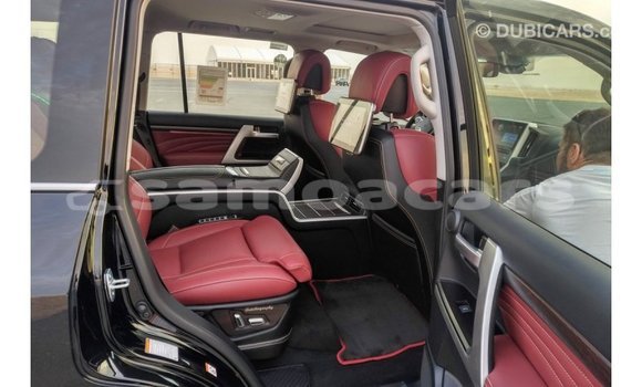 Buy Import Toyota Land Cruiser Black Car in Import - Dubai in A'ana Buy Import Toyota Land Cruiser Black Car in Import - Dubai in A'ana