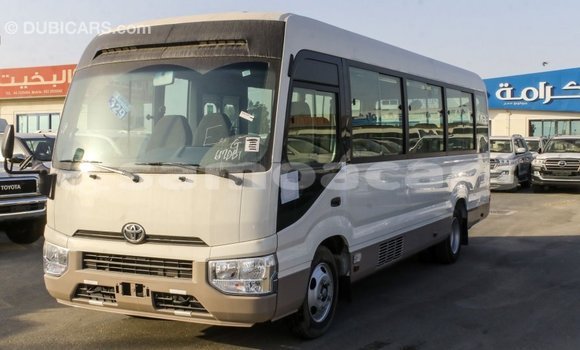 Acheter Import Voiture Toyota Coaster Blanc à Import - Dubai, A'ana Acheter Import Voiture Toyota Coaster Blanc à Import - Dubai, A'ana