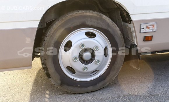 Acheter Import Voiture Toyota Coaster Blanc à Import - Dubai, A'ana Acheter Import Voiture Toyota Coaster Blanc à Import - Dubai, A'ana