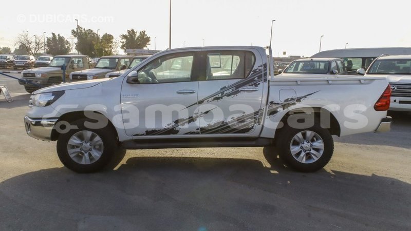 Big with watermark toyota hilux a ana import dubai 3987