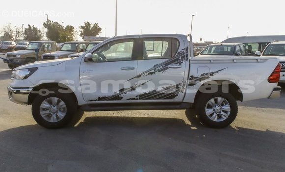 Buy Import Toyota Hilux White Car in Import - Dubai in A'ana Buy Import Toyota Hilux White Car in Import - Dubai in A'ana