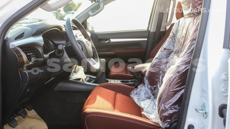 Big with watermark toyota hilux a ana import dubai 3987