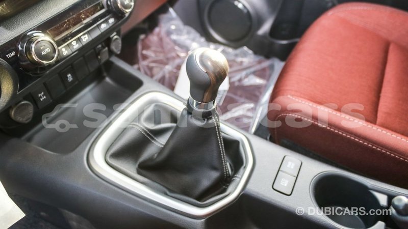 Big with watermark toyota hilux a ana import dubai 3987